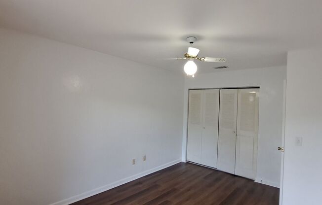 2 beds, 1 bath, $1,050