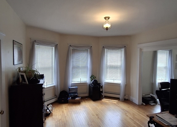 15 Broadway Ter