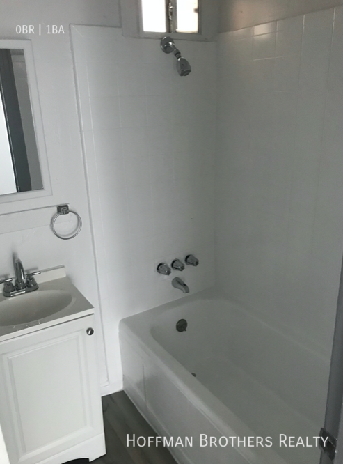 1017 S. Kingsley Dr.