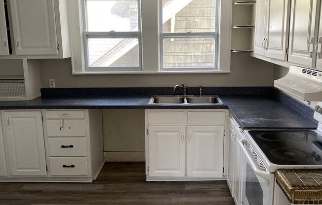 1145 Sanderson