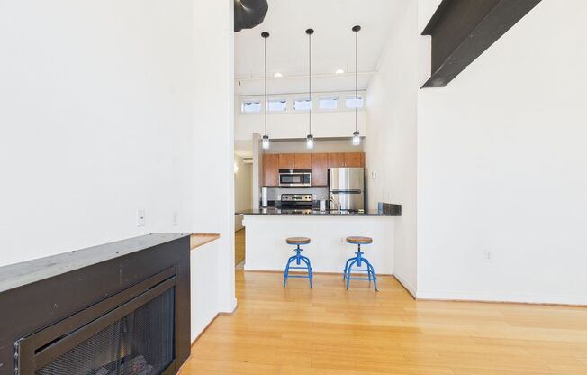 2 beds, 2 baths, 862 sqft, $1,585, Unit 4H