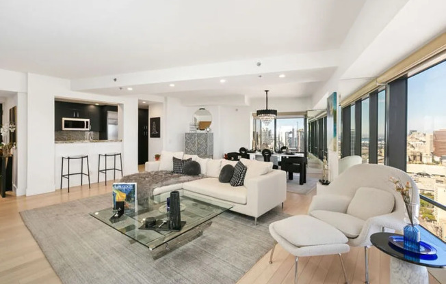 200 Harbor Dr