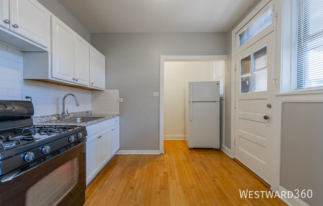 2056 W ARTHUR