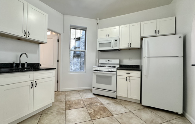 326 E 93 ST