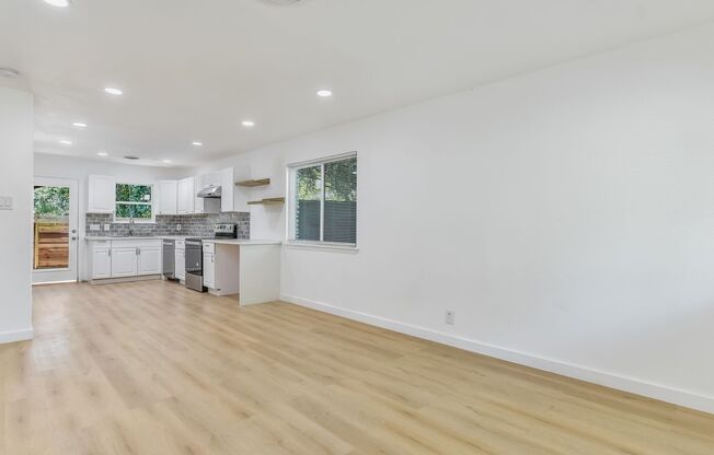 3105 Glen Ora Street