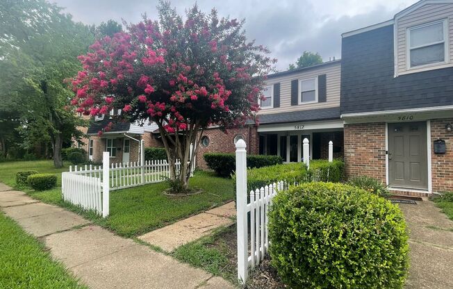 The Perfect 3 Bed, 1.5 Bath Cozy Townhouse