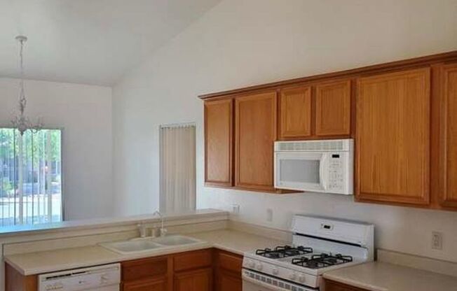 3 Bed 2 Bath Available Now!! Contact Property Pros Property Management for more details