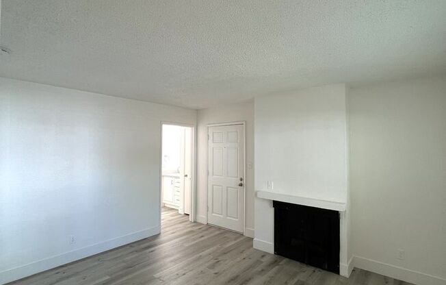 1 bed, 1 bath, 595 sqft, $1,625, Unit 707-5