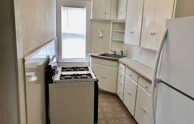1 bed, 1 bath, 700 sqft, $810, Unit 4215-101