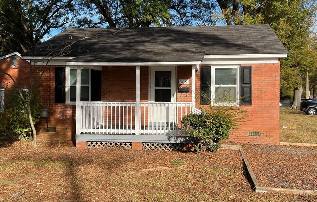 2 Bedroom House, minutes from Uptown in Grier Heights Neighborhood