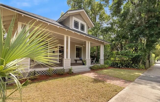 2 Bed 2 Bath House in Duckpond with 2 Car Garage!