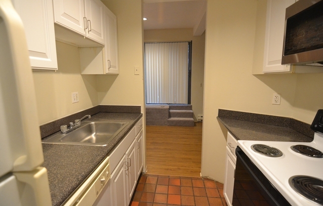 1 bed, 1 bath, 718 sqft, $2,900, Unit 23-2
