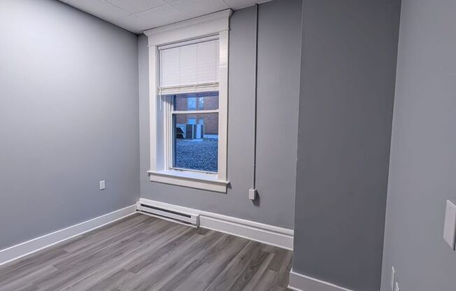 2 beds, 1 bath, 775 sqft, $1,100, Unit 238