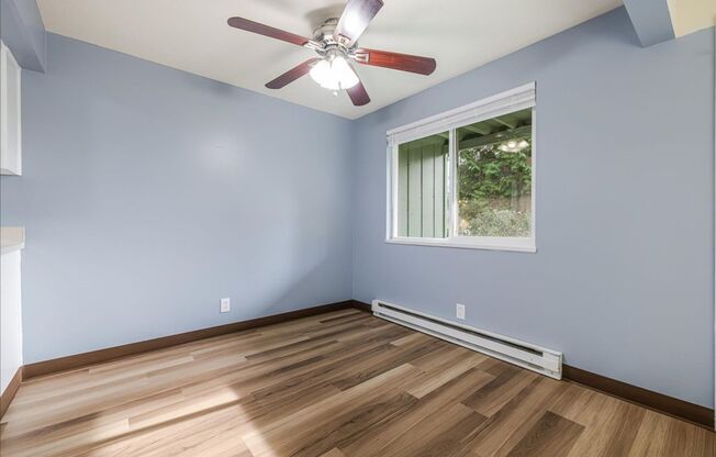 2 beds, 1 bath, 900 sqft, $1,175, Unit 2305-10