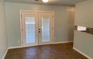 3 beds, 2 baths, $1,395