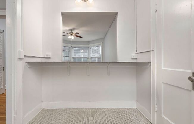1 bed, 1 bath, 900 sqft, $850, Unit #20