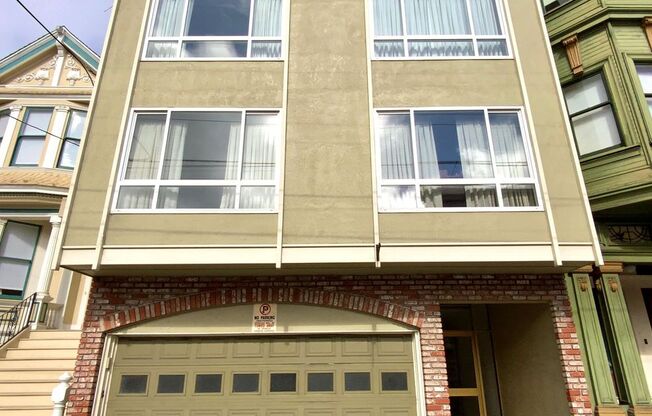 1 bed, 1 bath, 700 sqft, $2,595, Unit Apt. 5