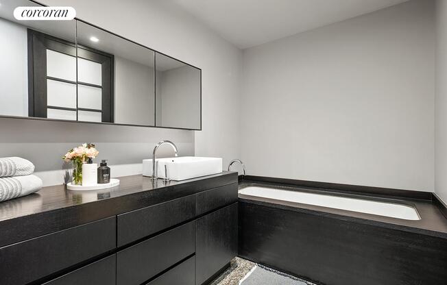 1 bed, 1 bath, 926 sqft, $5,500, Unit 2307