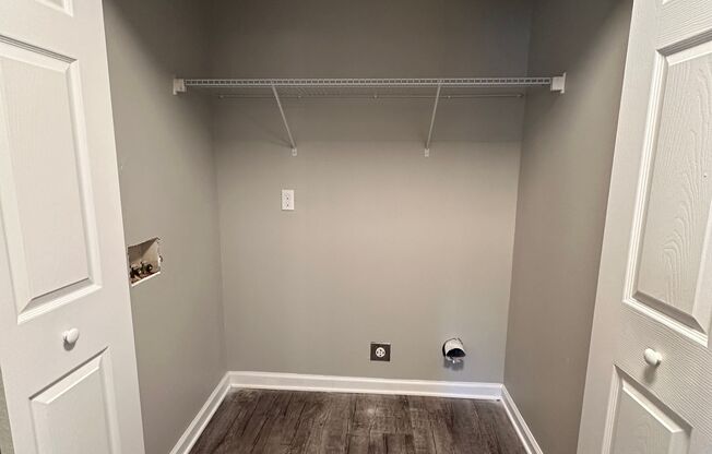 2 beds, 2 baths, 1,010 sqft, $1,298, Unit B3-201