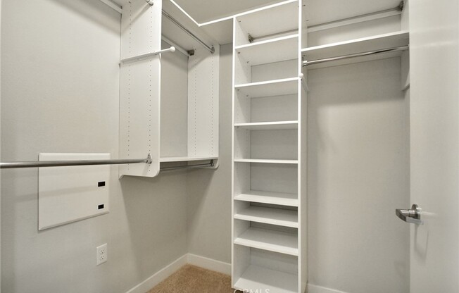 3 beds, 2.5 baths, 1,490 sqft, $4,500, Unit 231