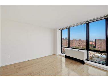 1595 LEXINGTON AVE