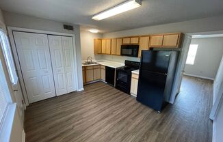 2 beds, 2 baths, $1,550, Unit Unit D05