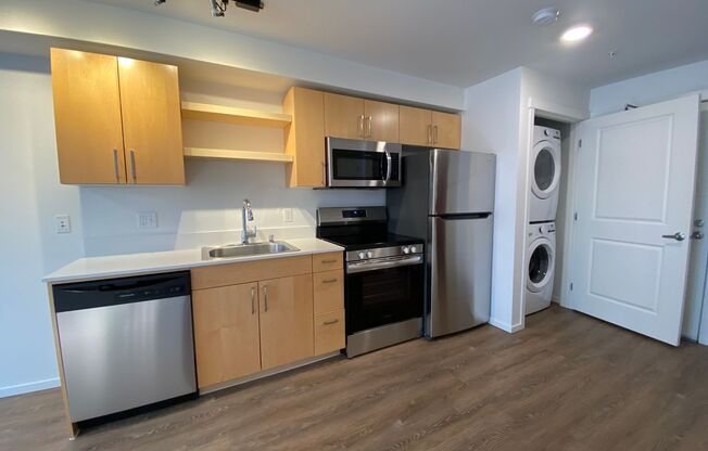 Studio, 1 bath, 170 sqft, $1,755, Unit 2406-A
