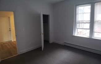 4 beds, 1 bath, 1,100 sqft, $3,800, Unit 3