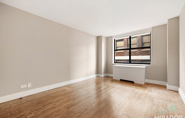 2 beds, 1 bath, $5,900, Unit 30P