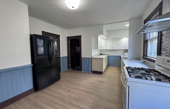 2 beds, 1 bath, 1,250 sqft, $2,800, Unit 1