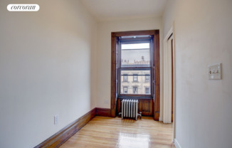 47 W 84 ST