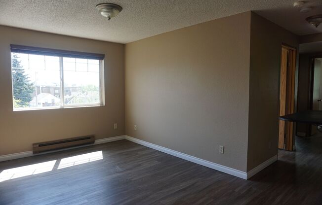3 beds, 2 baths, 643 sqft, $2,450, Unit A303