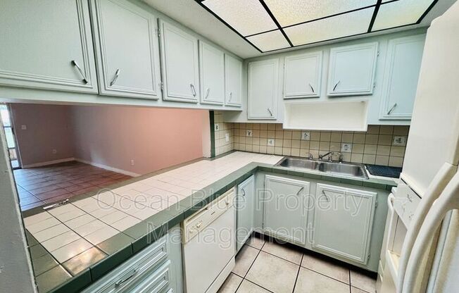 3421 TRICON LN