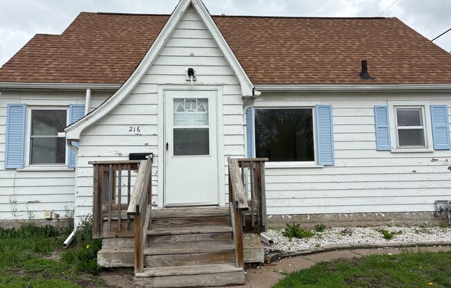 3 bedroom 1 ba single family home