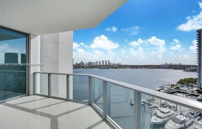 2 beds, 2 baths, 1,670 sqft, $5,500, Unit 17301 Biscayne Blvd unit 1103