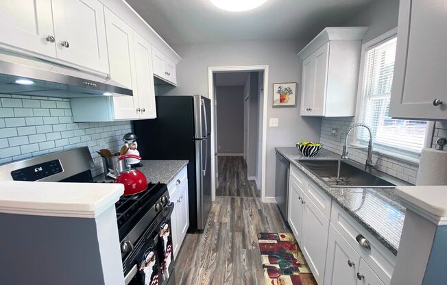 3 Bed - 1 Bath Colonial for Rent in Parma Heights!