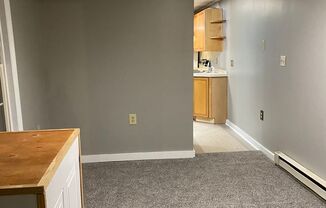 1 bed, 1 bath, $800, Unit 3