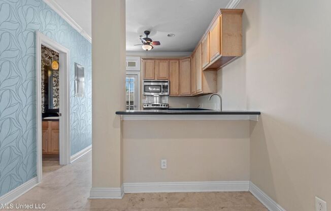 2 beds, 1.5 baths, $1,700, Unit UNIT 203