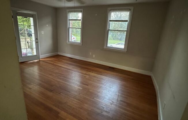 5930 13th Pl NW