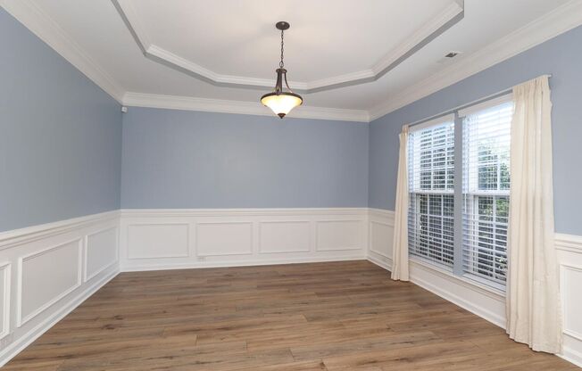 Welcome to this stunning 3-bedroom, 2-bathroom Townhome located in the vibrant community of Huntersville, NC.
