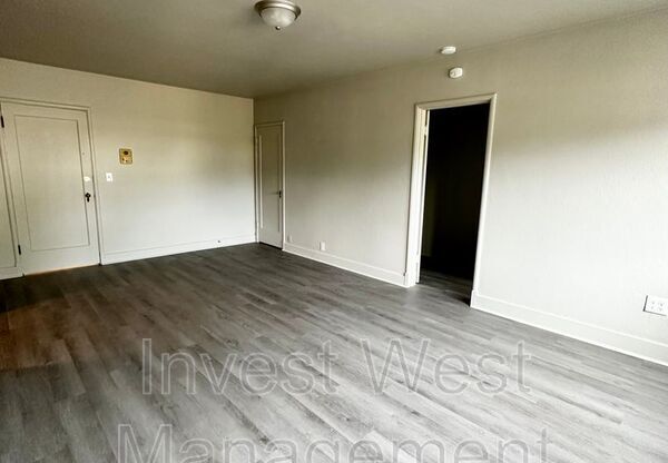 615 NE 6 ST