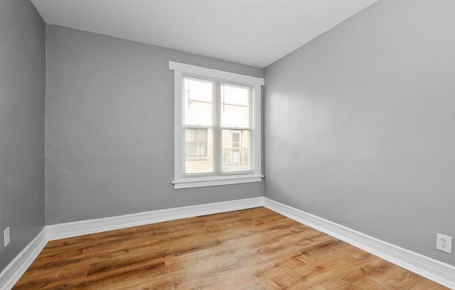 2 beds, 1 bath, 1,000 sqft, $1,695, Unit 4234 1/2 -  3E