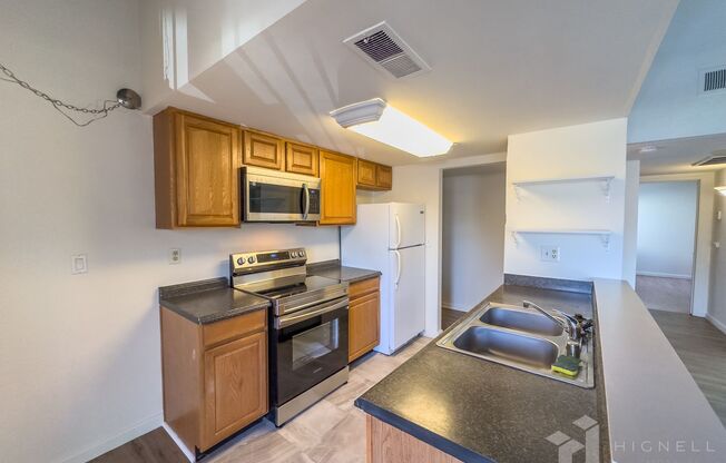 2 beds, 1 bath, $1,500, Unit # 6