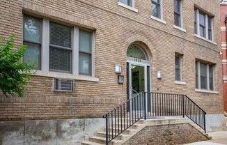 Charming & Sunny 1-Bedroom Luxury Condo in Adams Morgan!