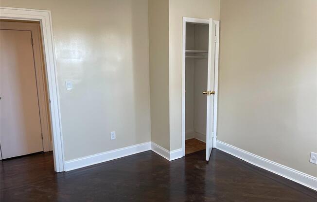 3 beds, 1 bath, $3,200