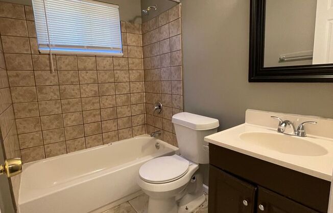 2 beds, 1 bath, $1,000