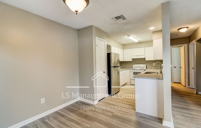 3 beds, 2 baths, 1,200 sqft, $1,295