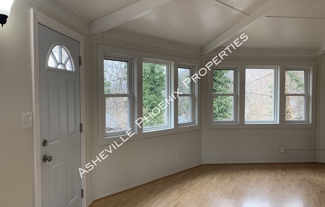 25 HOWLAND RD 