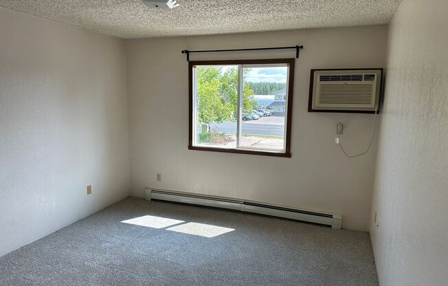 1 bed, 1 bath, $725, Unit B-02