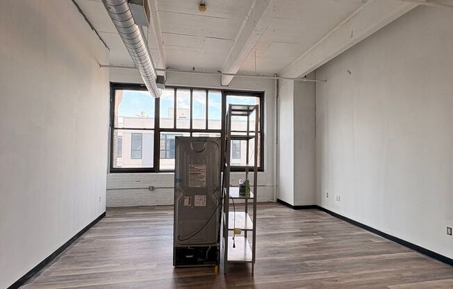 1 bed, 1 bath, 850 sqft, $1,695, Unit 602